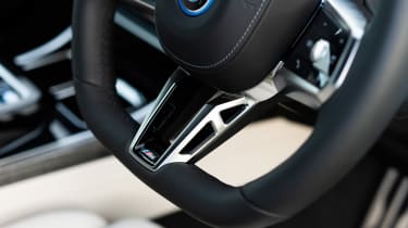 BMW i7 UK interior